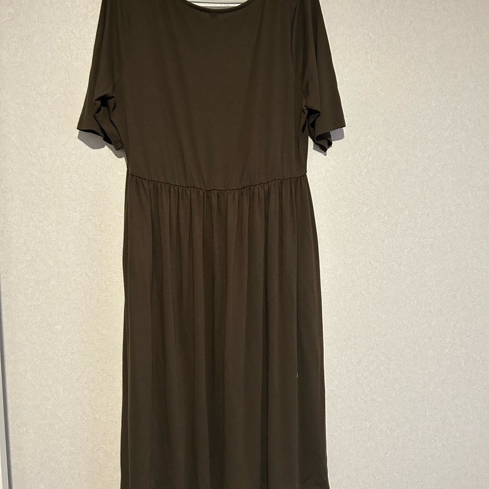 Women’s Plus Size Hunter Green Midi Dress With Pockets, Zenana Outfitters